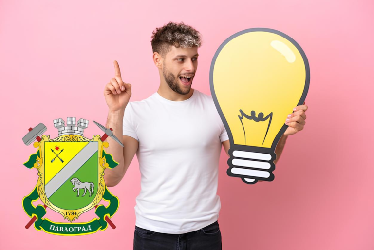young handsome caucasian man isolated pink background holding bulb | Pavlograd District — новини Павлограда та Західного Донбасу young handsome caucasian man isolated pink background holding bulb